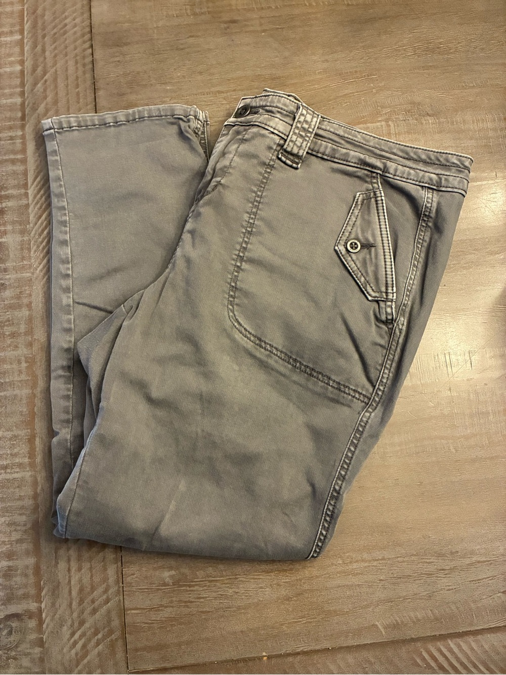 torrid Light Gray Cropped Utility Capris
